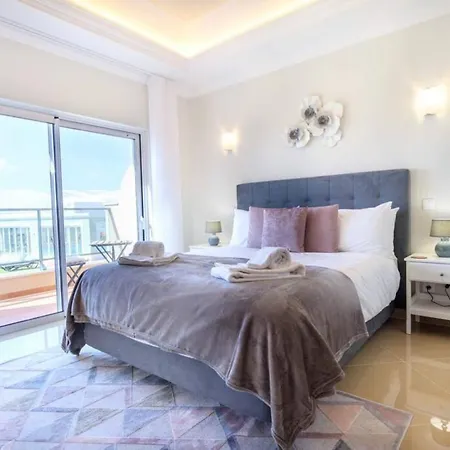 Luxury 4 Bedroom Villa - Boavista Golf Resort * لاغوس