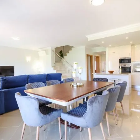 Luxury 4 Bedroom Villa - Boavista Golf Resort Villa *