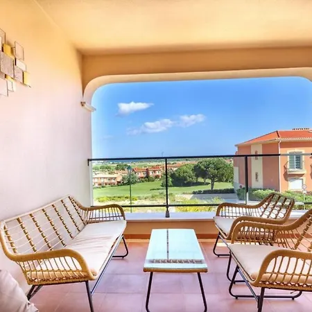 Luxury 4 Bedroom Villa - Boavista Golf Resort * لاغوس